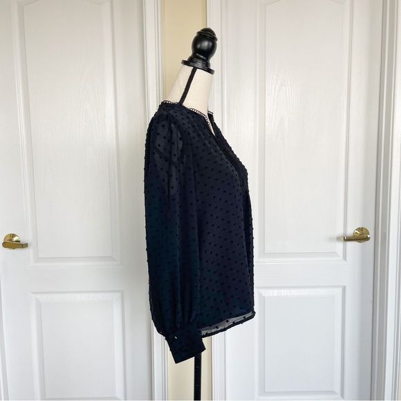 Cece NWT Medium Black Poka Dot Texture Layered Ruffled V-Neck Blouse Button Cuff - Picture 7 of 13